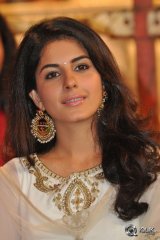 Isha Talwar at Raja Cheyyi Vesthe Movie Audio Launch